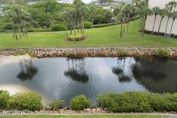 Building Photo - 1801 Marina Isle Way