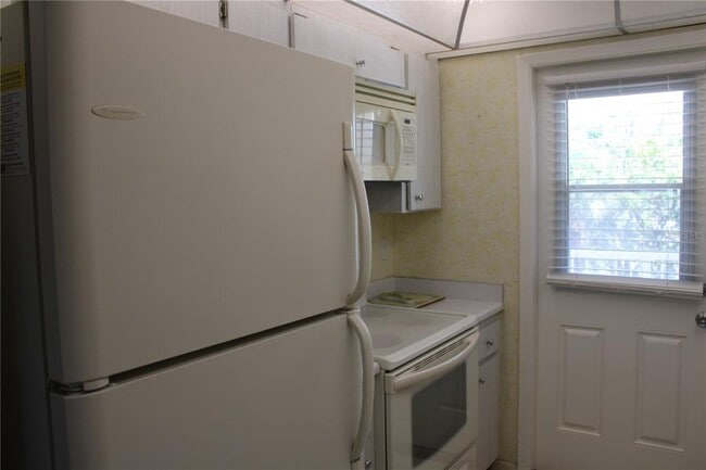 Building Photo - 3810 Gulf of Mexico Dr