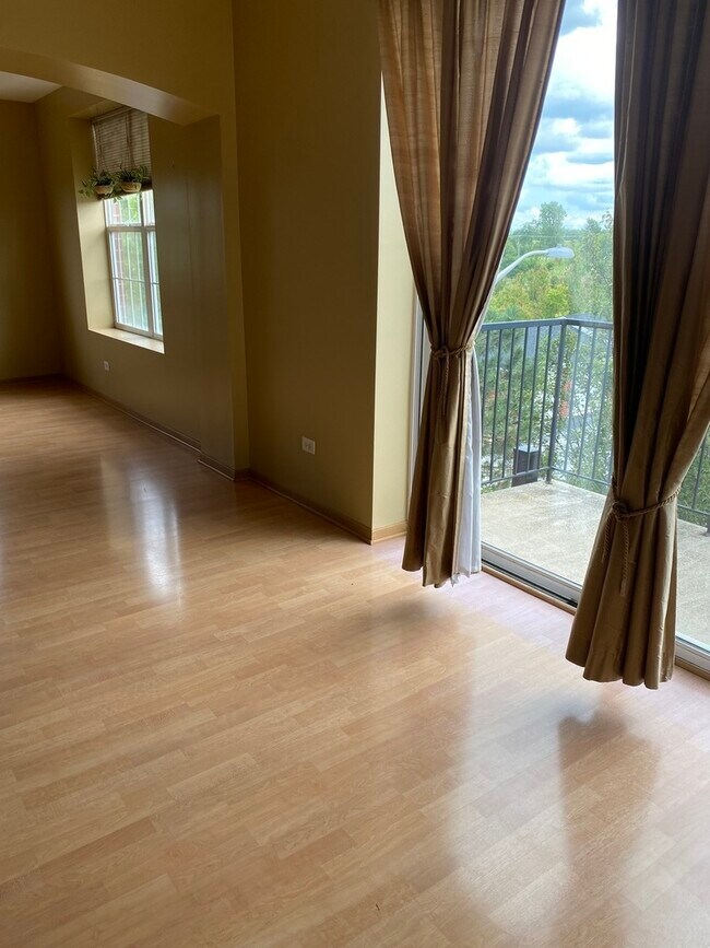Foto del edificio - 9790 Liberty Cir