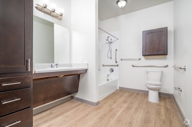 1HAB, 1BA - Baño de 762 ft² - Applewood Ranch Apartments