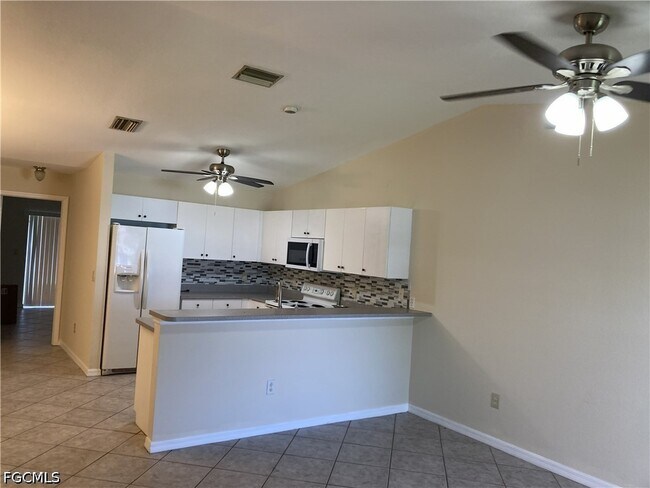 Foto del edificio - 4413 SW 7th Pl