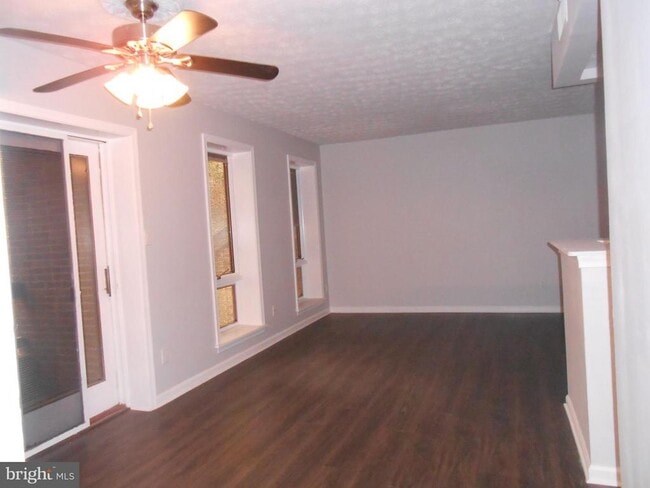 Foto del edificio - 44706 Beechwood Ct