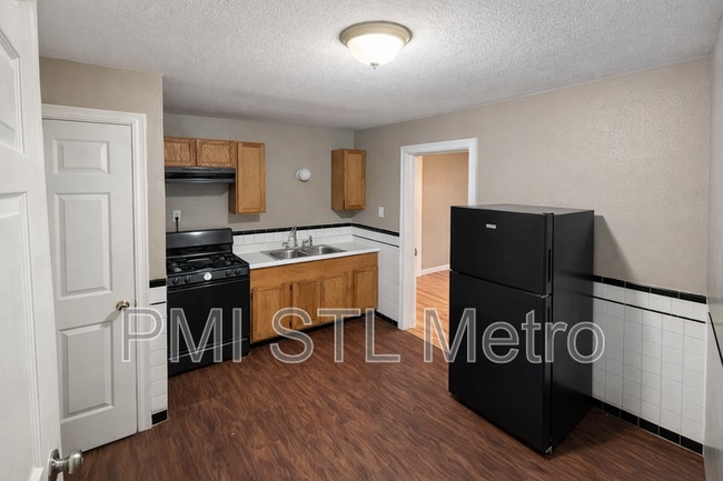 Building Photo - 7008 Paisley Dr