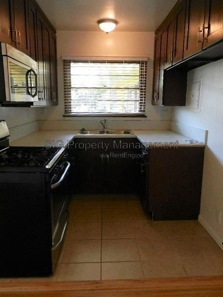 Foto del edificio - 1702 W Victory Blvd