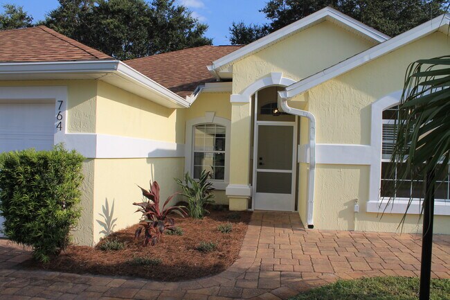 Building Photo - 764 Captains Dr