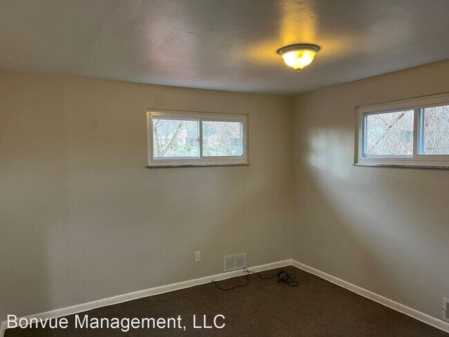 Building Photo - 3 br, 2 bath House - 2643 Main St