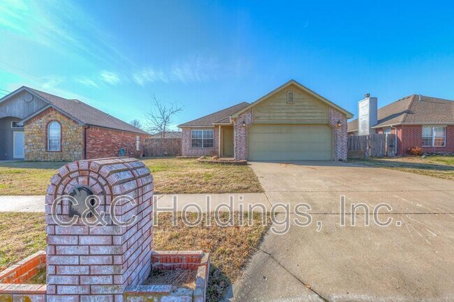 Building Photo - 1133 Marina Dr