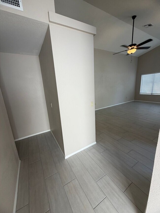 Foto del edificio - Newly Remodeled Glendale Home