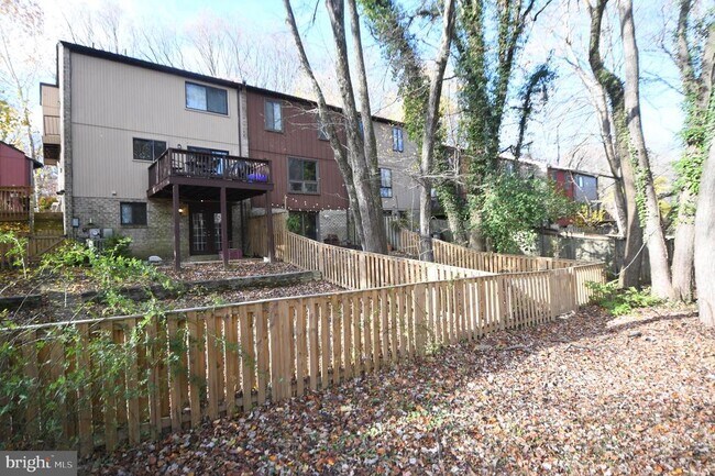 Building Photo - 7812 Briardale Terrace