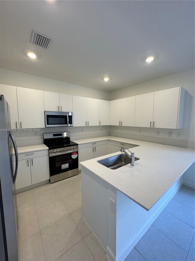 Building Photo - 23379 SW 128th Ave