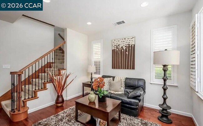 Foto del edificio - 2077 Arlington Way