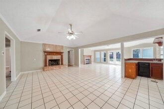 Building Photo - 16121 Singapore Ln