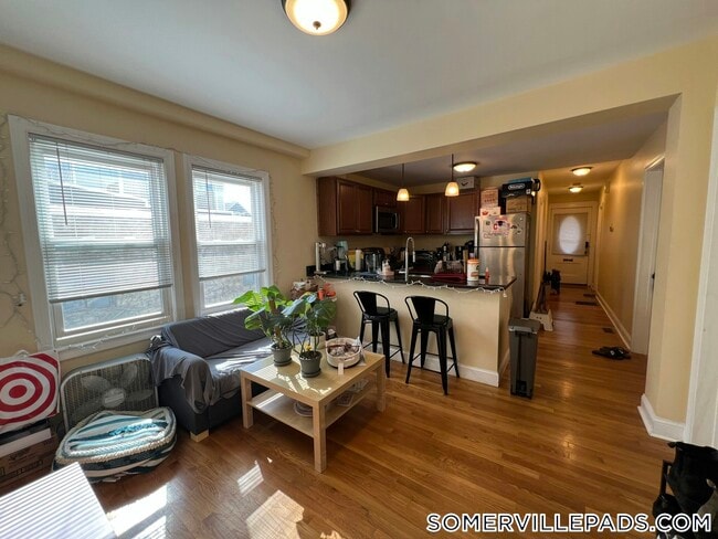 Building Photo - 16-18 Silvey Place