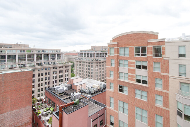 Building Photo - 425 8th St NW