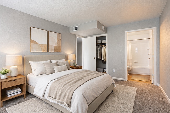 Building Photo - Spring Brook