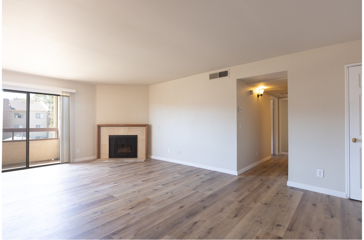 424 Oak St Unit 221, Glendale, CA 91204 Condo for Rent in Glendale