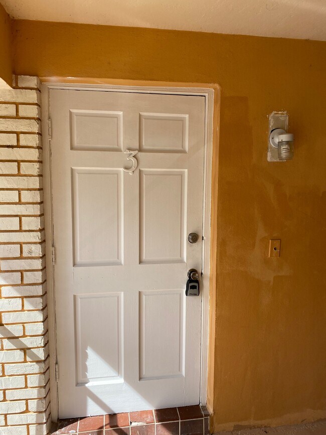 Foto del edificio - 7509 NW 44th Ct