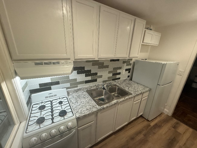 Photo - 10 Corbin Ct Apartment