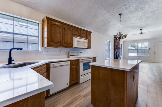 Foto del edificio - 917 Haverstraw Pl