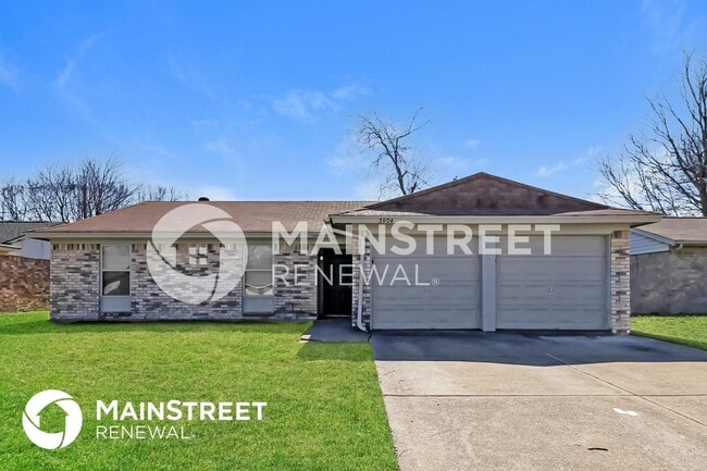 Building Photo - 3904 Royal Crest Dr
