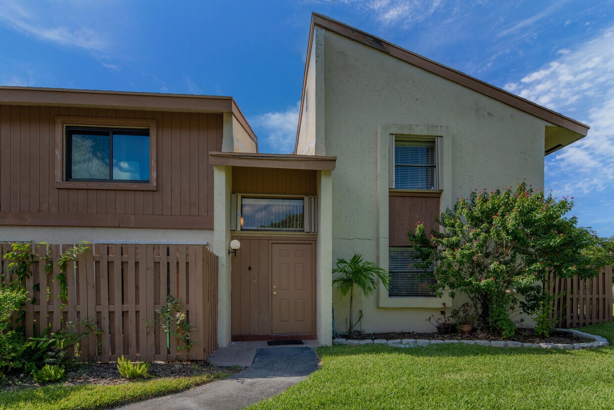 11467 SW 109th Rd Unit 7b, Miami, FL 33176 Condo for Rent in Miami