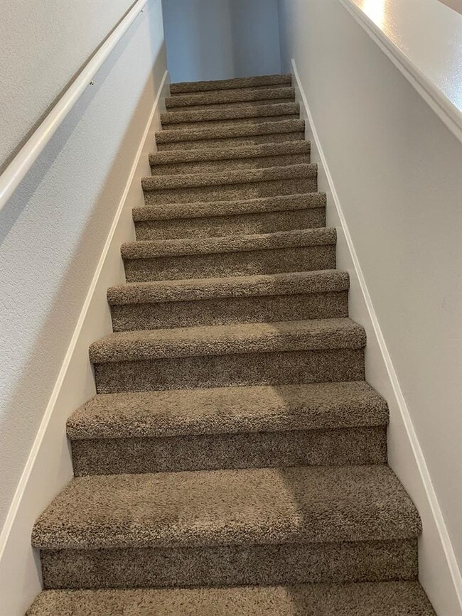 Building Photo - 665 Donegal Ln