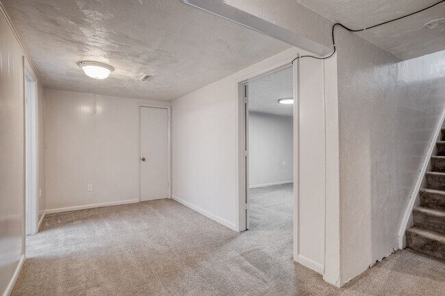 Building Photo - 377 Depew St