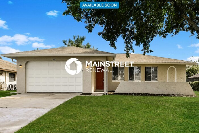 Foto principal - 3 Bedroom Pet-Friendly Home in Cape Coral,...