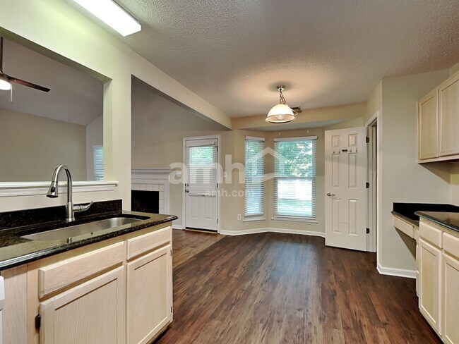 Foto del edificio - 14907 Copper Ridge Trl