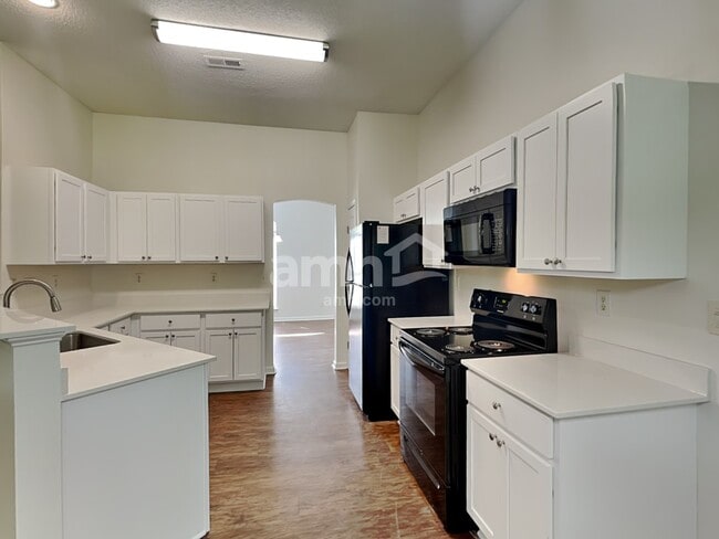 Building Photo - 2612 Bricker Dr