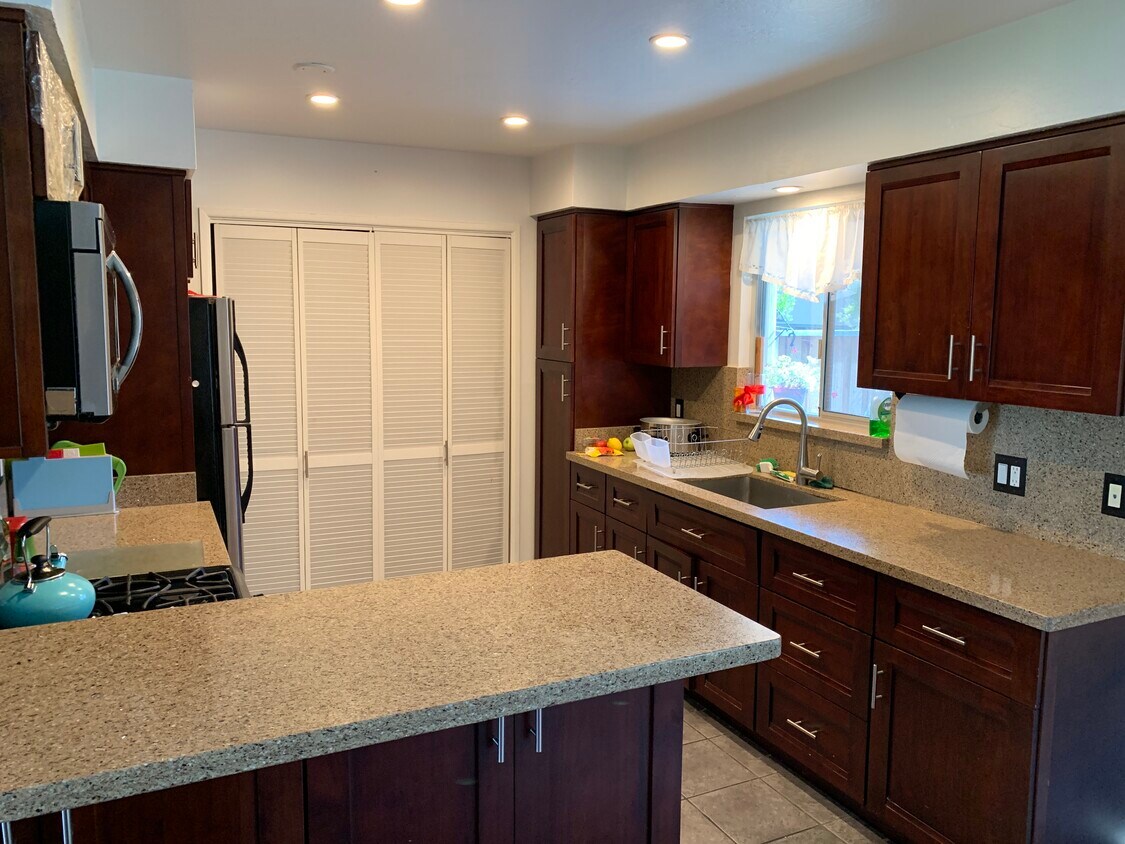 1522 Day Ave, San Mateo, CA 94403 Townhome Rentals in San Mateo CA