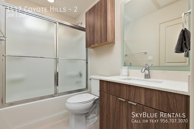 Building Photo - 1417 Coyote Hls