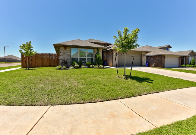 Building Photo - 3828 Waterbrook Ct