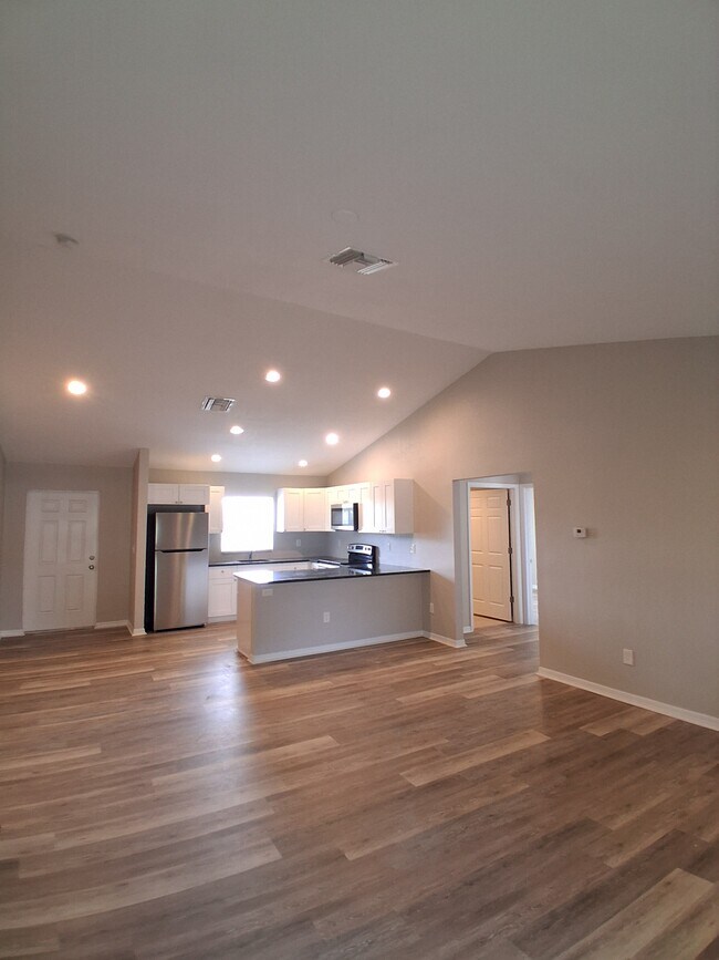 Foto del edificio - 7061 Tide Cir