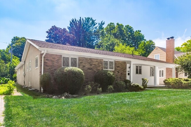 Building Photo - 5822 Falmouth Ct