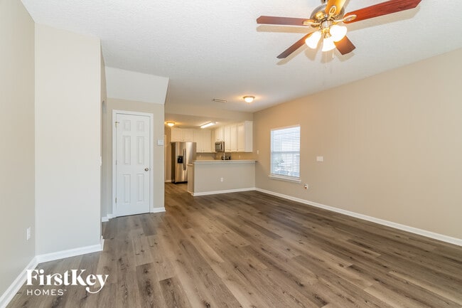 Foto del edificio - 3875 Pebble Brooke Circle South