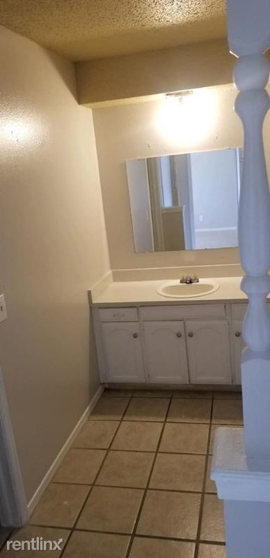 Foto del edificio - 1 br, 1 bath Apartment - 2801 SW 42nd St