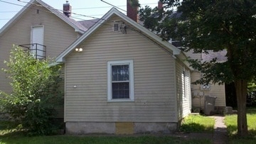 Building Photo - 734 Broadway St
