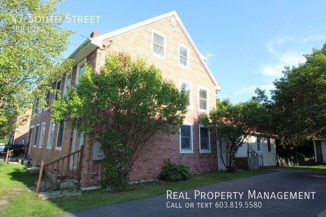 Foto del edificio - Spacious 3 Bedroom Townhouse in Rollinsford!