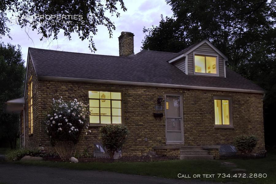 52 S Summit St Unit 2, Ypsilanti, MI 48197 Room for Rent in Ypsilanti