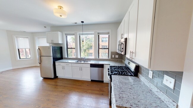 Building Photo - 1355 W Bryn Mawr Ave