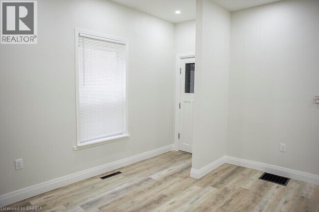 Photo du bâtiment - 160 Darling St