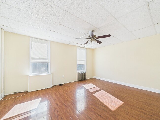 Building Photo - 809 Wharton St