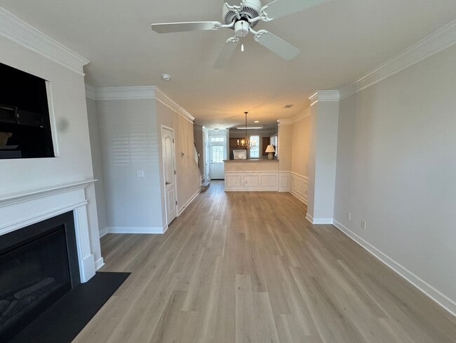 Foto del edificio - Townhome located in Eastfield Prosperity Village with 2BR/2.5BA One car garage