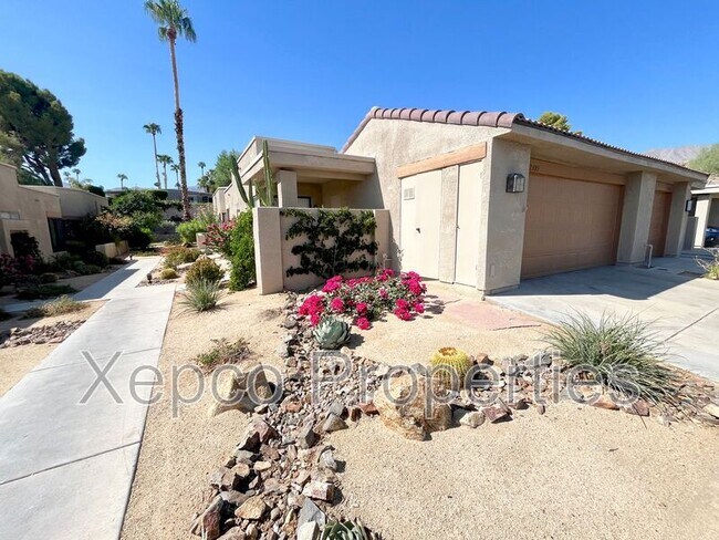 Foto del edificio - 72305 Blueridge Ct