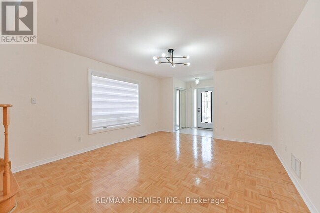 Photo du bâtiment - 152 Laurelhurst Crescent