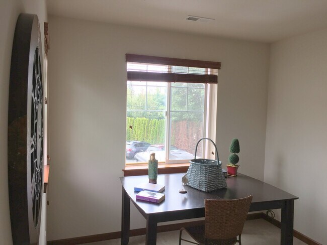 Foto del edificio - 4418 137th Pl SE