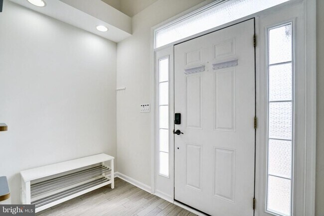 Foto del edificio - 7372 Ardglass Dr