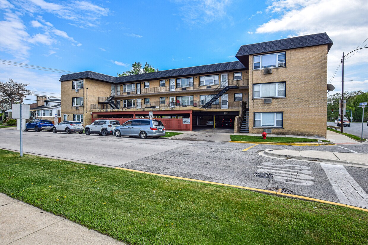 4023 S Harlem Ave Unit 12, Berwyn, IL 60402 Condo for Rent in Berwyn, IL
