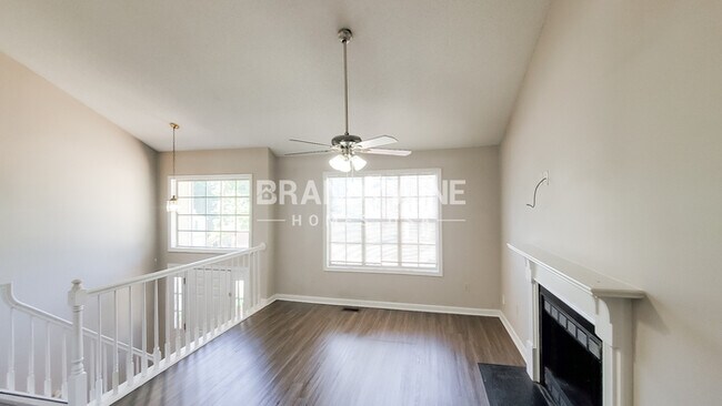 Foto del edificio - 3162 Hardin Ct